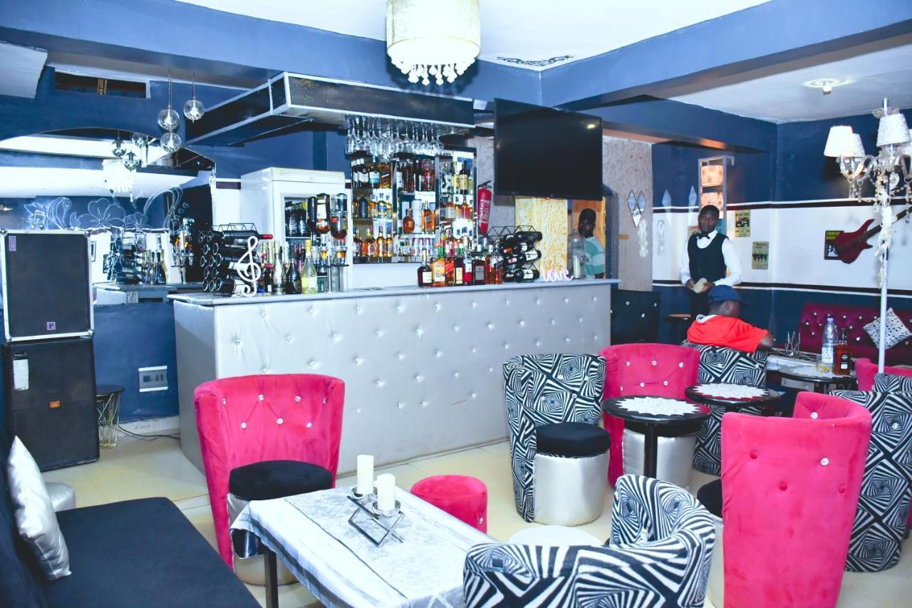 Hotel Restaurant Constellation Tchang Eksteriør bilde