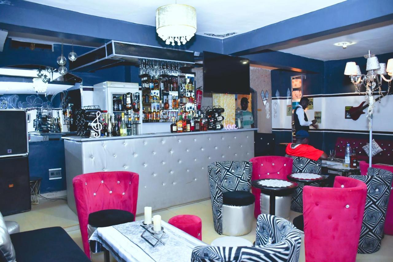 Hotel Restaurant Constellation Tchang Eksteriør bilde